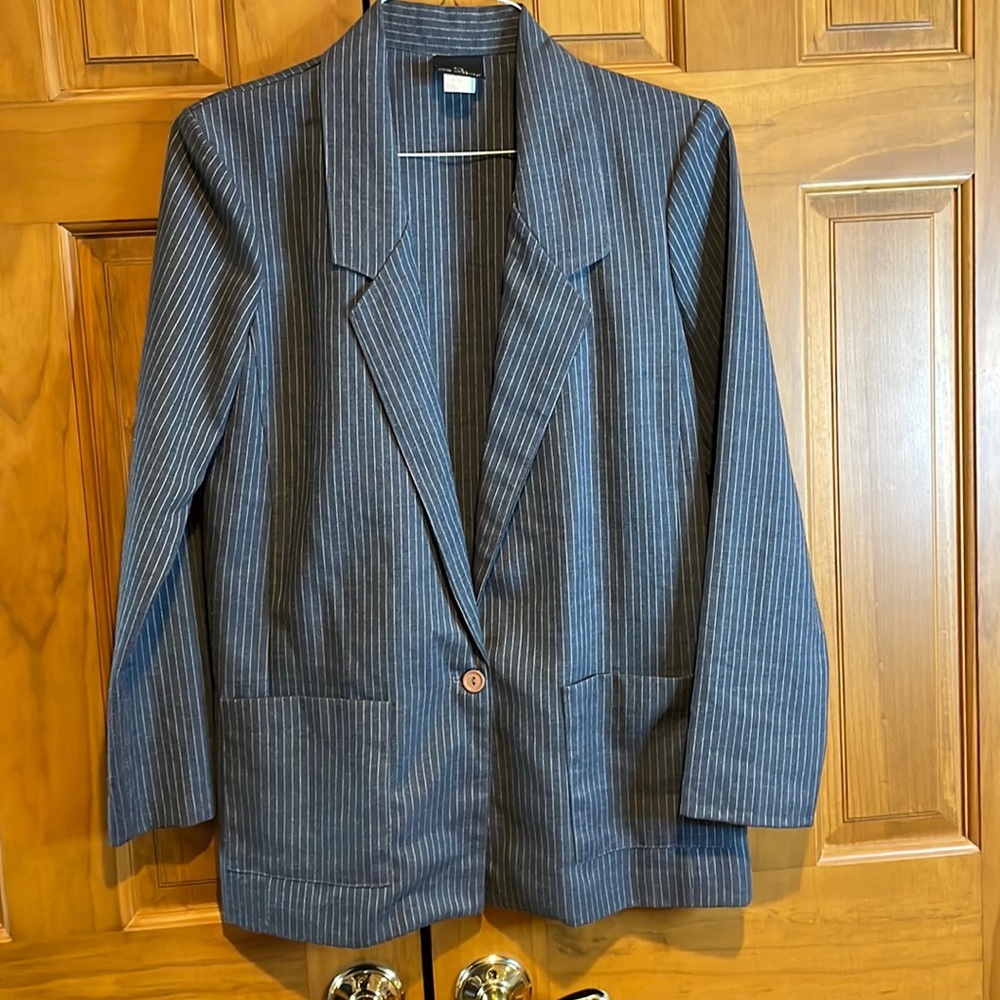 La Bene vintage, women’s suit, blazer, jacket, gray polyester, Orlon blend 9 /10